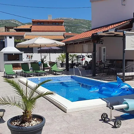 Fides With Private Pool, Garden And Sea View *