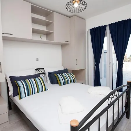 Villa Fides With Private Pool, Garden And Sea View Kaštel Novi