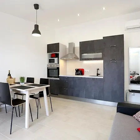 Fides With Private Pool, Garden And Sea View Villa Kaštel Novi