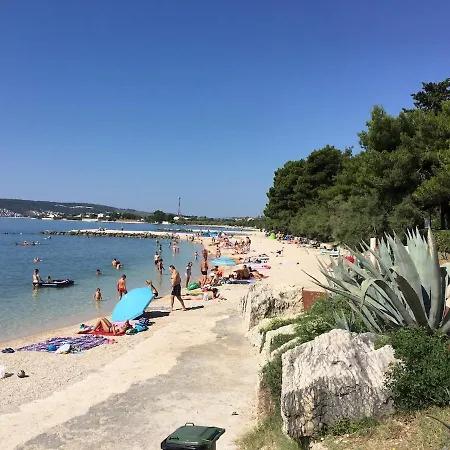 Fides With Private Pool, Garden And Sea View